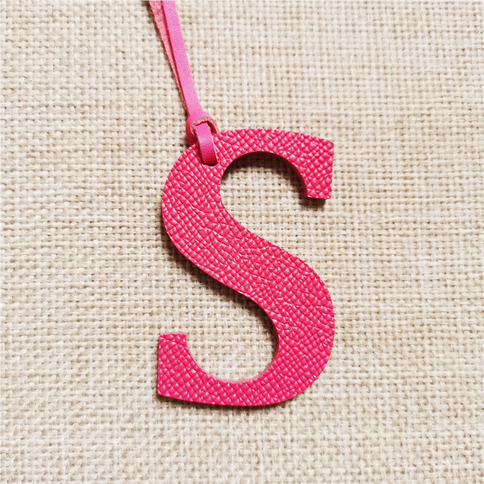 English Letter O P Q R S T Alp - Monogram Keychain Leather reseña y precio