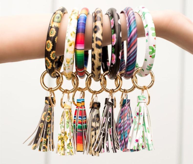 Sunflower Cactus Monogrammed K - Monogram Keychain Leather reseña y precio